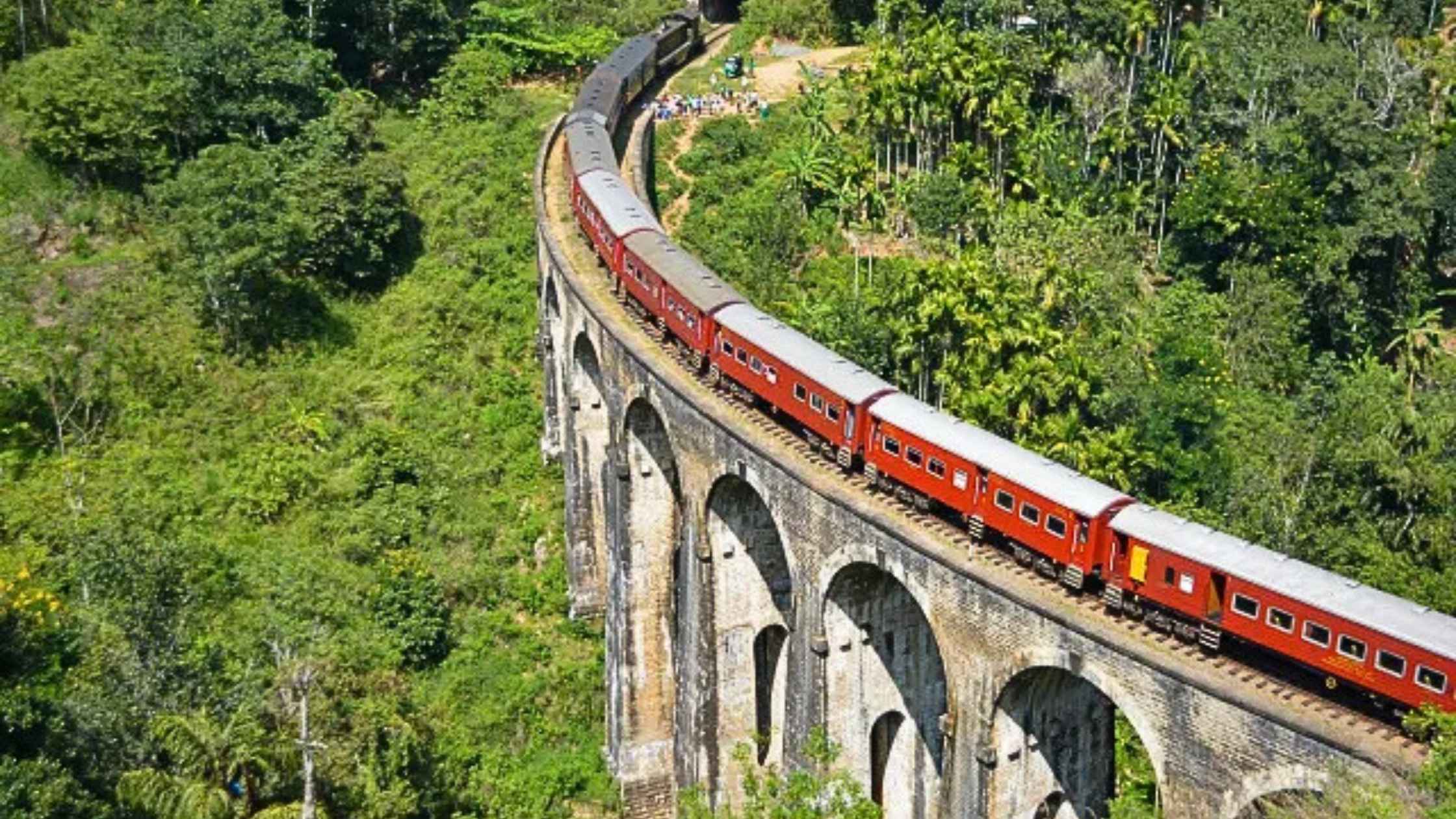 Nine Arch Bridge, Ella: Photography Guide & Train Schedule 2025