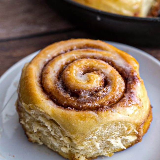 Kaffi cinnamon bun Arugam Bay